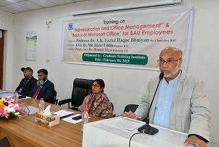 প্রশিক্ষণে ব্যায়িত অর্থের সদ্ব্যবহার করা আমাদের সকলের নৈতিক দায়িত্ব - বাকৃবি ভিসি
